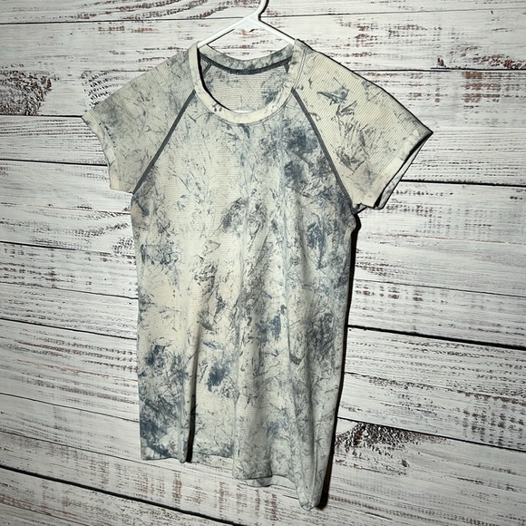 Lululemon Swiftly Tech Short Sleeve 2.0 MultiDye
Multi Dye White Grey Black 8 - Picture 12 of 17